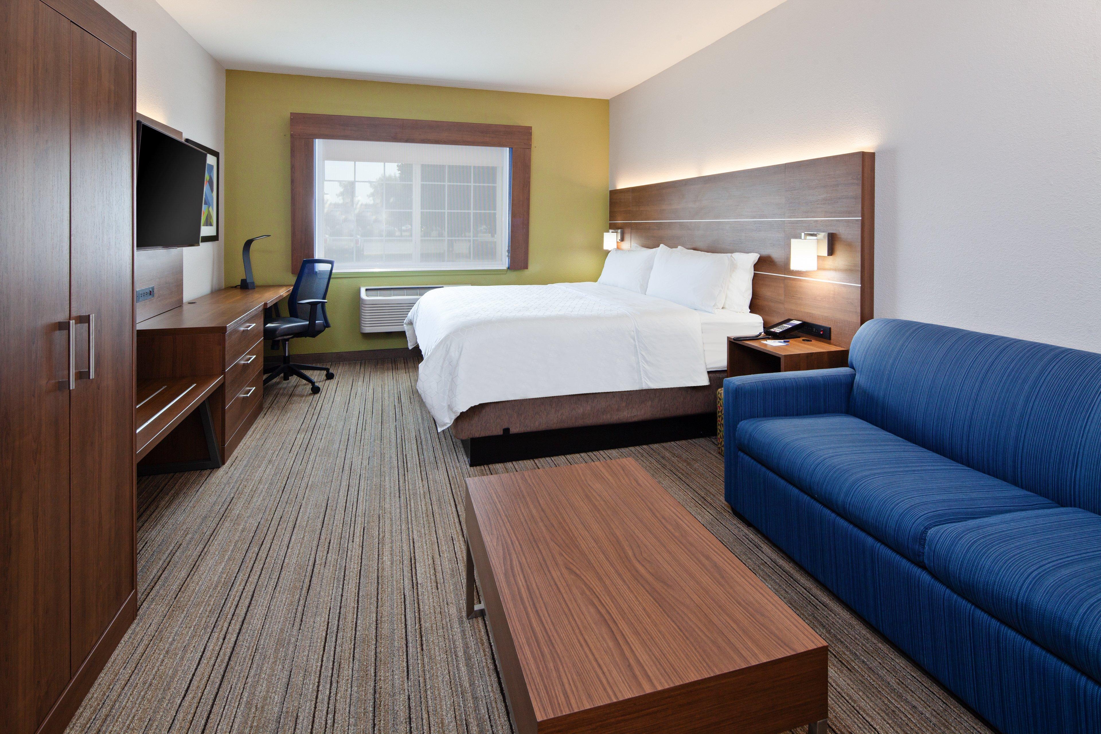 Express & - By Ihg Tulare